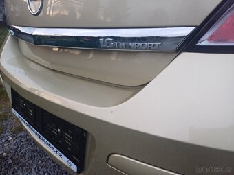 Benzínová Opel Astra 1.6 16V Twinport - 17