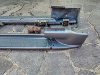 Nášlapy drobné poškození Ssangyong Rexton - 17