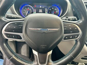 Chrysler Pacifica 3.6 214kw 2021 - 72 tis km - 17