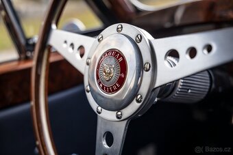 Jaguar XK120 Coupe - 17