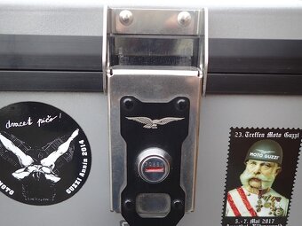 MOTO GUZZI  V 85 TT E5 - 17