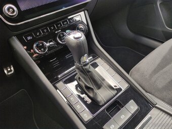 Škoda Superb III TSi DSG 4x4 SPORTLINE 280ps KAMERA TAŽNÉ - 17
