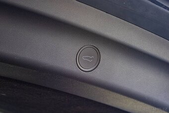 Tesla Model Y Long Range 378kW / TOP STAV / Aj na splátky / - 17