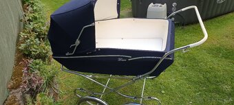 Retro kočárek pro dvojčata - 17