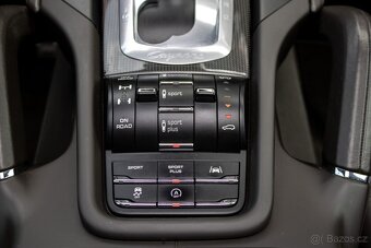 Porsche Cayenne S Diesel / 283kW / A8 / 2017 - 17