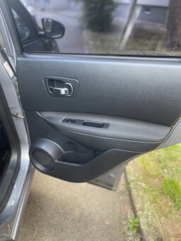 Nissan Quasqai 1.6 benzin 2011 - 17