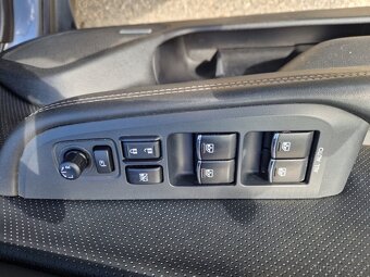 Na prodej Subaru Outback - 17