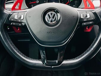 Volkswagen Passat 2.0TD 2019 AUT LED SENZORY VÝHŘEV SERVISKA - 17