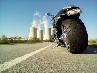 Suzuki Intruder M109R, M1800R - 17