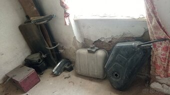 Auto veteráni součástky - 17