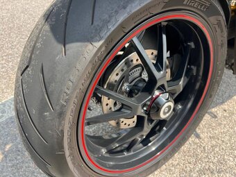 Prodám TRIUMPH SPEED TRIPLE R - 17