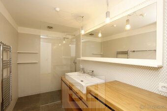 Krásný, designově řešený byt 3+kk s terasou u Stromovky - 17