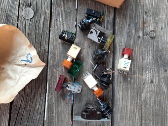 Elektronky Tungsram   Telefunken Philips / elektro č.8 , č.9 - 17