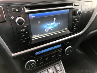 Toyota Auris 1.8 Hybrid Kombi Sports Webasto Panorama Hezká - 17