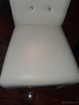 Jídelní sestava - 17