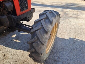 Traktor ZETOR 7201 - 17