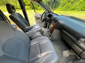 CHRYSLER GRAND VOYAGER 2,8crd diesel 7 míst  nova stk - 17