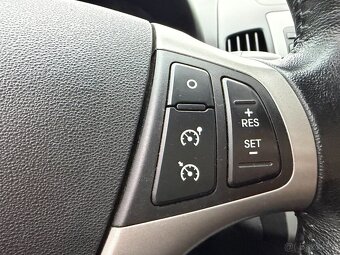 Hyundai i30 1.4i 80KW Blue Drive, Senzory, Výhřev, Tempomat - 17