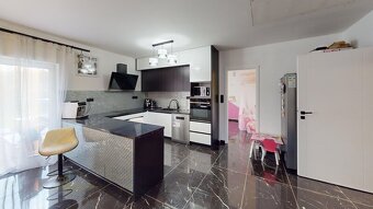 Prodej novostavby rodinného domu 90 m², pozemek 1140 m² Semi - 17