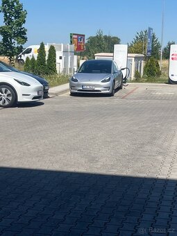 Tesla Model 3 USA - 17