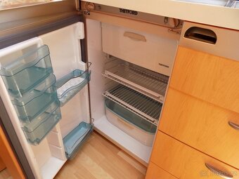 Hobby 410 de luxe, celková hm. 1.200 kg - 17