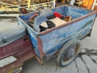 Tříkolka Manet - 17