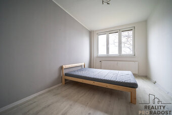 Prodej bytu o dispozici 3+1 se zasklenou lodžií na ul. Alois - 17