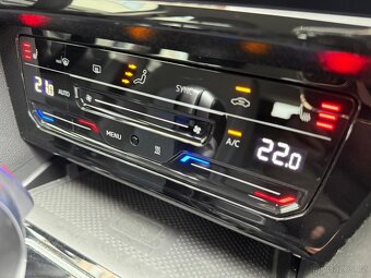 VW Passat B8 GTE 1.4 TSI 160kW DSG Matrix - záruka Autodraft - 17