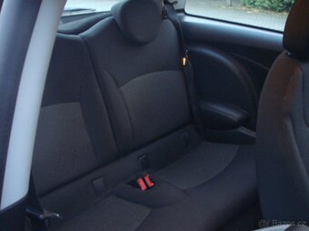 Mini Cooper R56 1.4i 70kw 2009 133tkm - 17