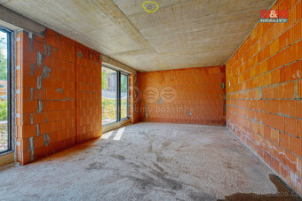 Prodej bytu 2+kk 67 m² + zahrada 118 m² Plzeň, ul. Na Průhon - 17