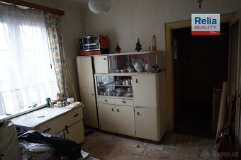 Prodej bytového domu s komerčními prostory a s garáží, Tepli - 17