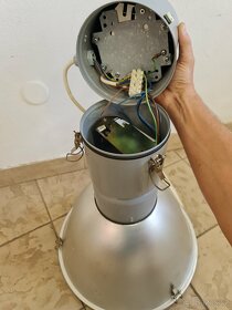 Tovární industriální halogenové osvětlení, lampa, světlo - 17