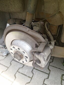 VW Passat combi 2,0 TDI DSG - 17