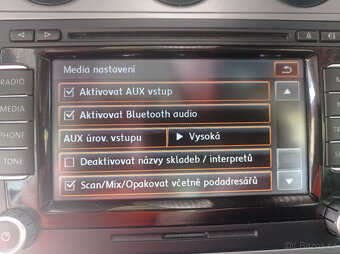 Volkswagen Touran 2.0 TDI 103kW/DSG/Tažné/Výhřev - 17