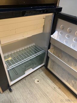 Ford transit obytná dodávka - 17