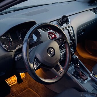 Škoda Octavia RS  3 2,0 TDI servisní knížka - 17