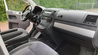 VW MULTIVAN T5.1 2.0TDI 103KW 2X ŠOUPAČKY R.V.2012 - 17