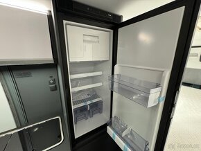 ADRIA TWIN 640 SGX, 180 PS, AUTOMAT 8 st., obytná vestavba - 17