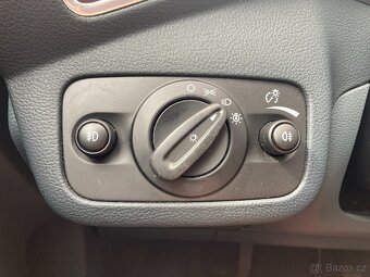 Ford C-MAX, 1,6/110kW Kamera Navi Výhřev Xenon - 17