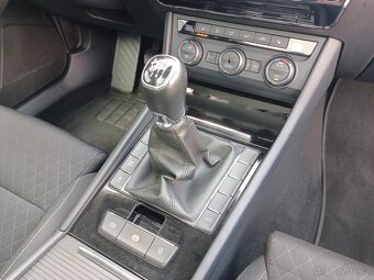 Skoda Superb Style 2.0 TDI 110kW ACC NAVI PANORAMA CANTON - 17