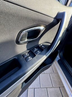 Kia Cee’d SW, 1.6 GDI 99kw, najeto 20.300km - 17