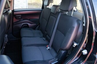 PEUGEOT 4007 2.2 HDi 115kW 7-miestne 2008 - 17