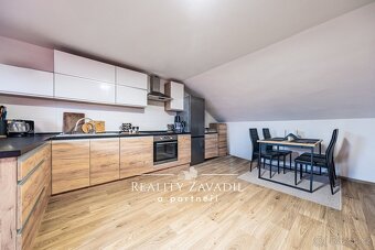 Prodej komerčních prostor s ubytováním, 350 m2 - Hovorčovice - 17
