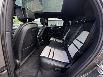 Porsche Cayenne E-Hybrid 4x4 A/T - 17