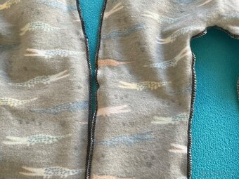 NOVÉ- 2x baggy dvojčata- 104/110 - 17