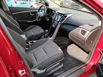 Hyundai i30 1,6 CRDi 81 kW, r.v. 12/2012, najeto 195.356km - 17