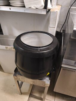 Predám kompletné vybavenie pre reštauráciu a bar – 300 000 K - 17