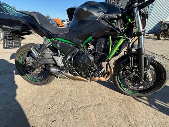 Kawasaki Z650 50kw rv:2023/4 HAVAROVAMNE - 17