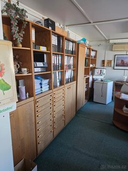 Nábytek do kanceláře. - 17