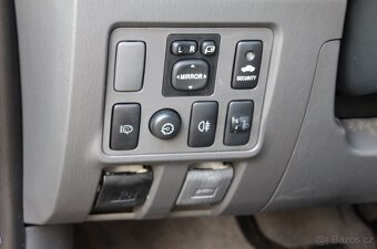 Toyota Hilux 3.0 D4D Double Cab Life Aut. 126kw - 17